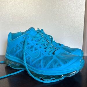 Nike Air Max   Women size 8.5.  Teal.   Good worn condition